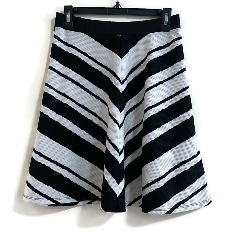 Women Chevron Striped Skirt Petite Medium Black White Mod Parisian Preppy Office